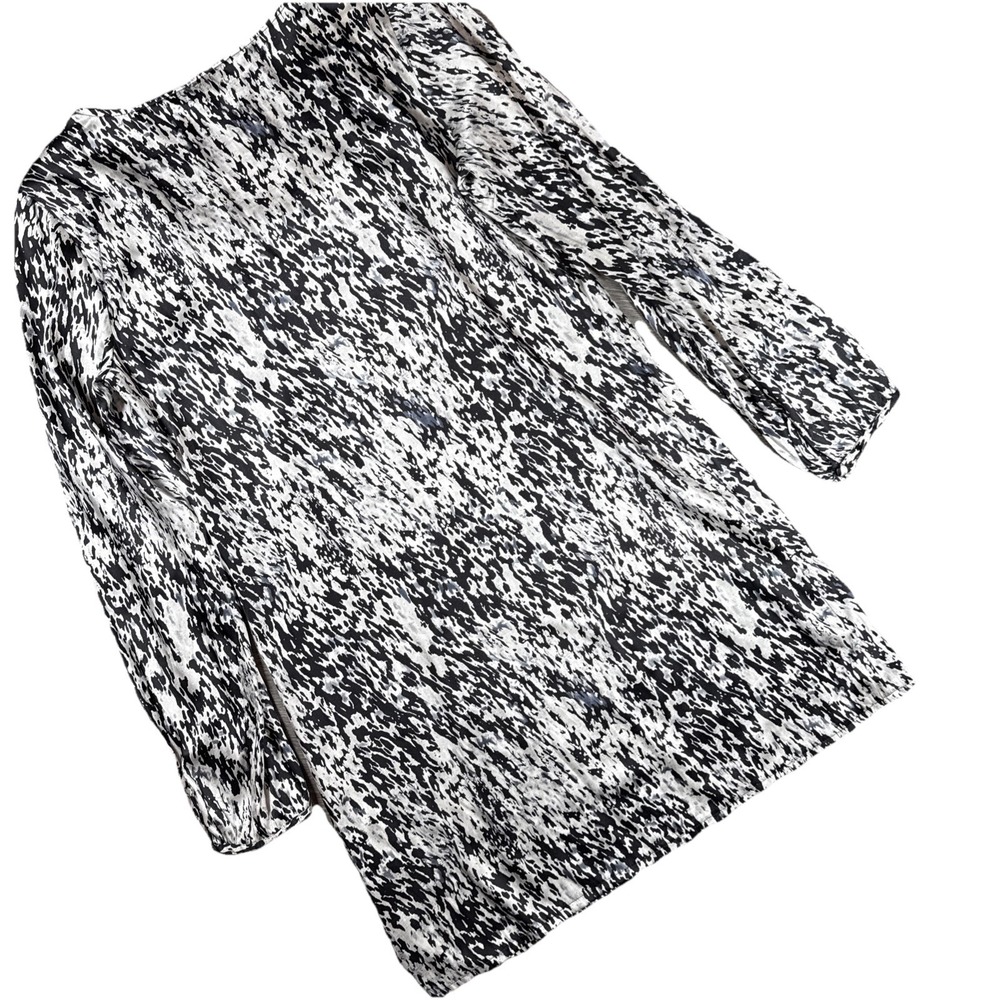 Express Dress Women's Size Med Long Sleeve Animal Print‎ Short Silky - Picture 6 of 6